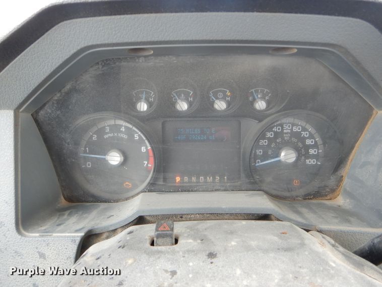 image for item DF3185 2011 Ford F250 Super Duty XL  pickup truck