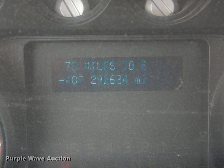 image for item DF3185 2011 Ford F250 Super Duty XL  pickup truck