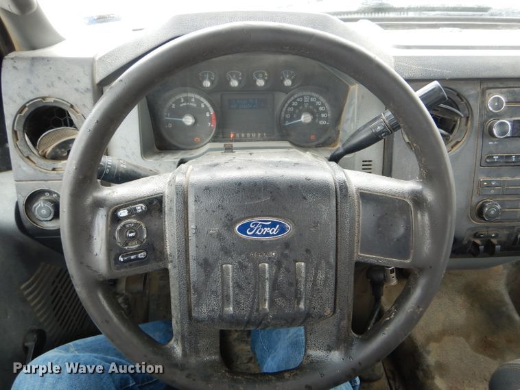 image for item DF3185 2011 Ford F250 Super Duty XL  pickup truck