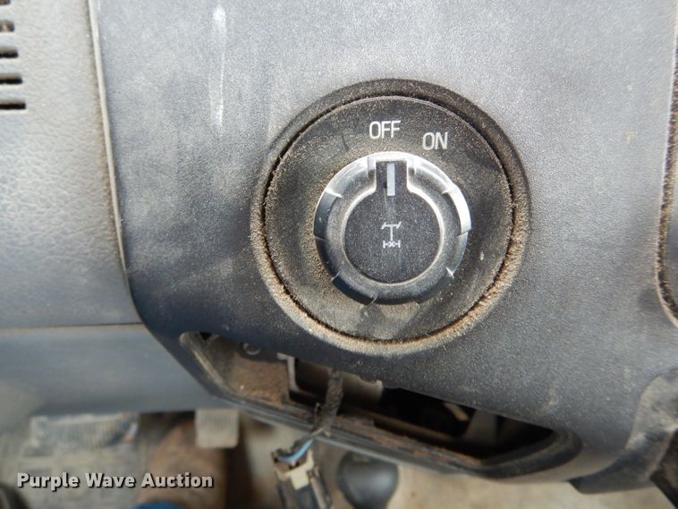 image for item DF3185 2011 Ford F250 Super Duty XL  pickup truck