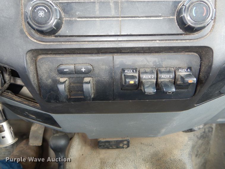 image for item DF3185 2011 Ford F250 Super Duty XL  pickup truck