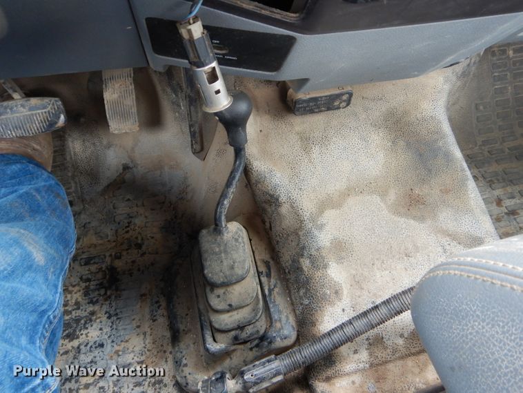 image for item DF3185 2011 Ford F250 Super Duty XL  pickup truck