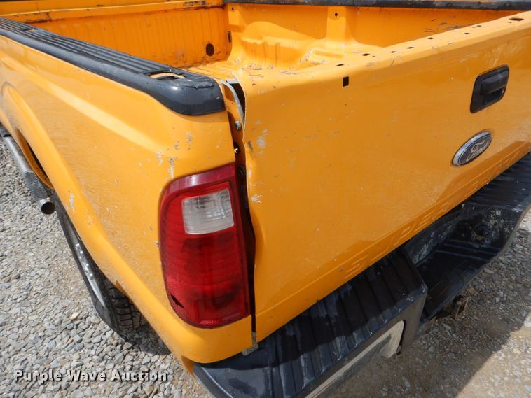 image for item DF3185 2011 Ford F250 Super Duty XL  pickup truck
