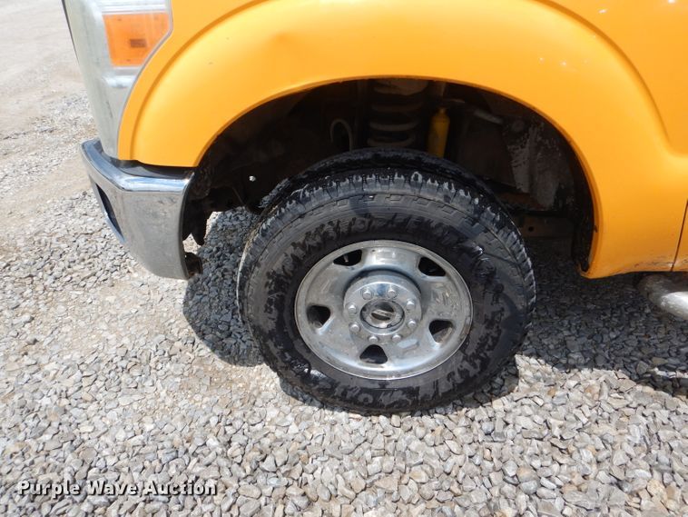 image for item DF3185 2011 Ford F250 Super Duty XL  pickup truck