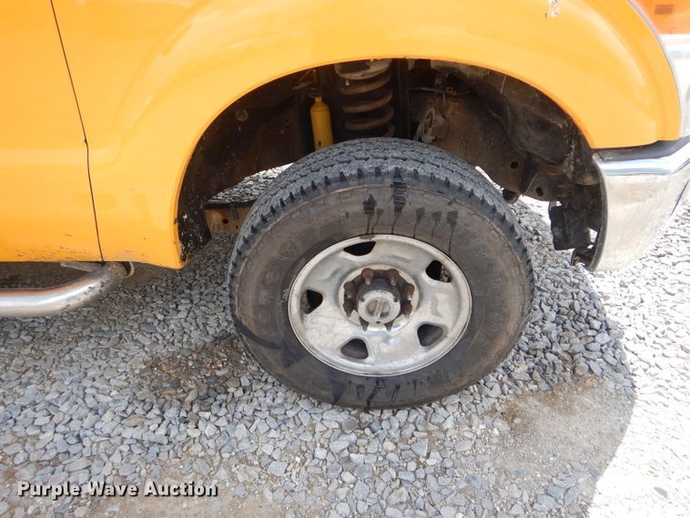 image for item DF3185 2011 Ford F250 Super Duty XL  pickup truck