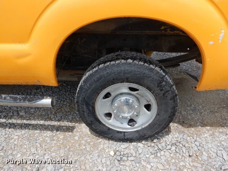 image for item DF3185 2011 Ford F250 Super Duty XL  pickup truck