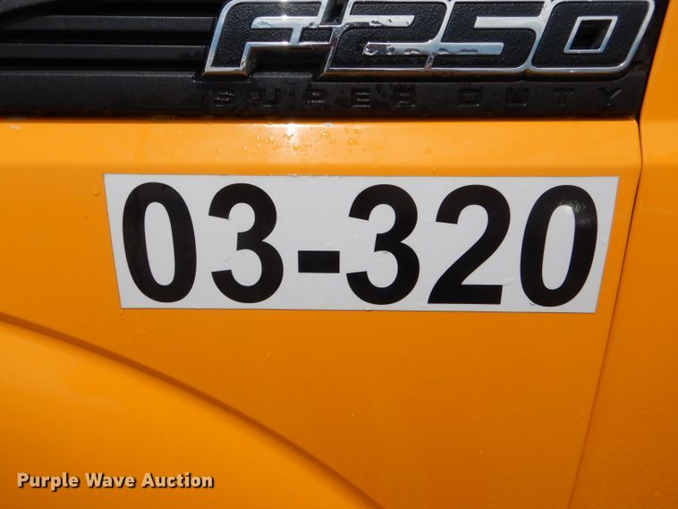 image for item DF3185 2011 Ford F250 Super Duty XL  pickup truck