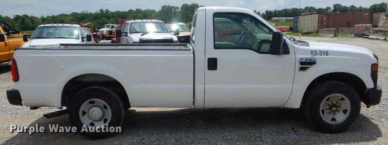 image for item DF3186 2009 Ford F250 Super Duty XL  pickup truck