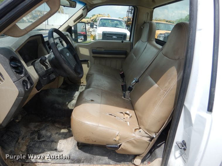 image for item DF3186 2009 Ford F250 Super Duty XL  pickup truck