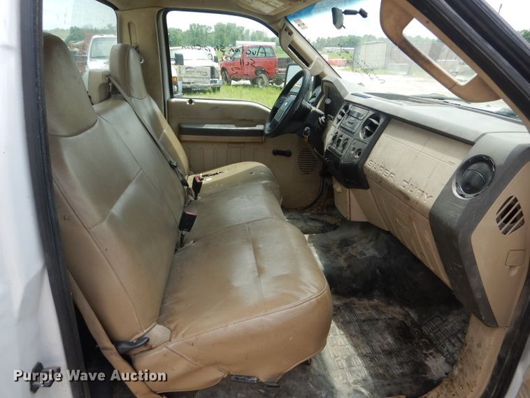 image for item DF3186 2009 Ford F250 Super Duty XL  pickup truck