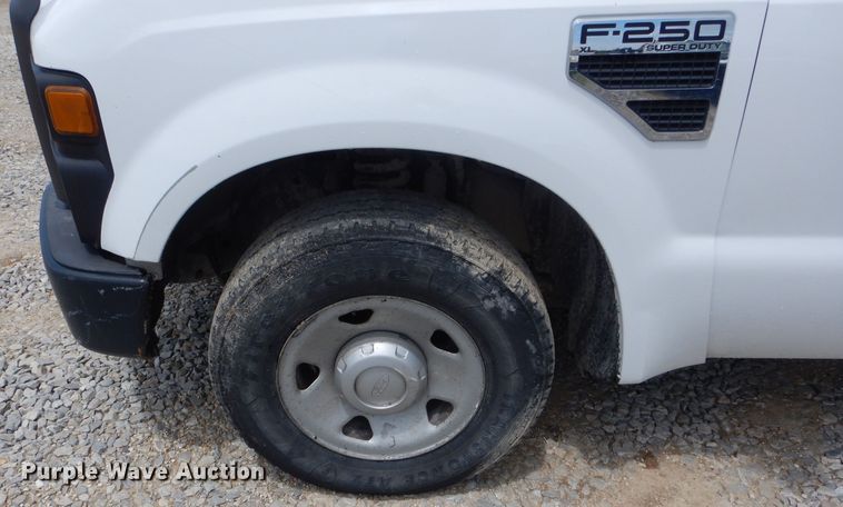 image for item DF3186 2009 Ford F250 Super Duty XL  pickup truck