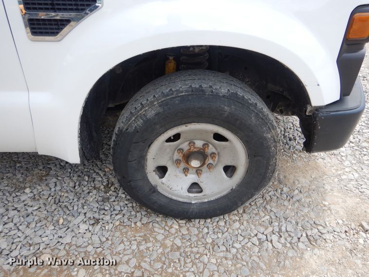 image for item DF3186 2009 Ford F250 Super Duty XL  pickup truck