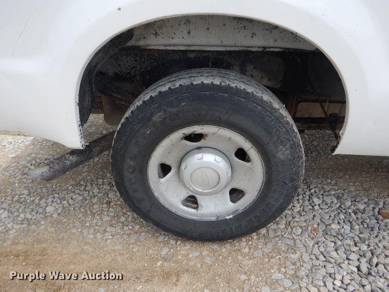 image for item DF3186 2009 Ford F250 Super Duty XL  pickup truck