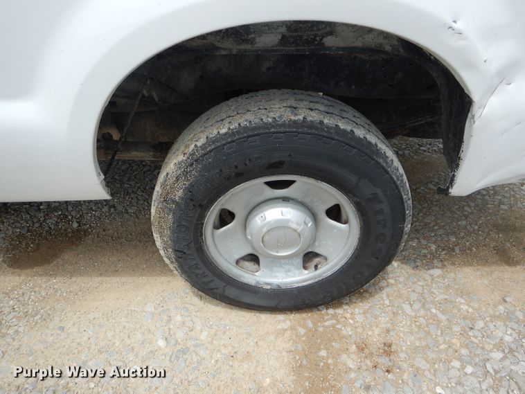 image for item DF3186 2009 Ford F250 Super Duty XL  pickup truck