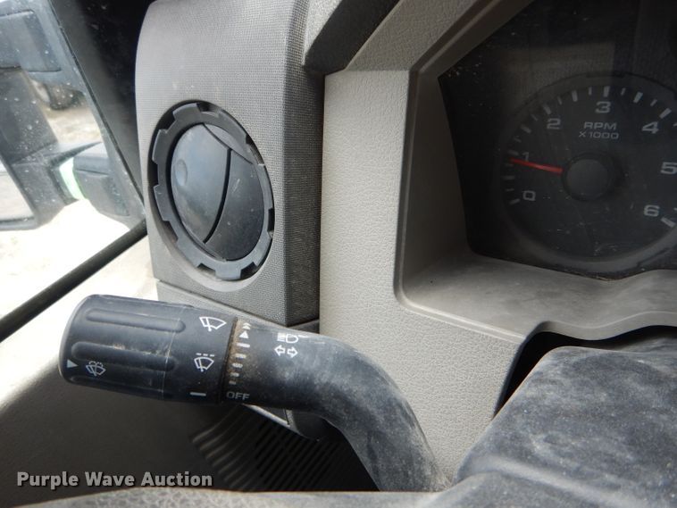 image for item DF3187 2009 Ford F350 Super Duty XL  Crew Cab pickup truck