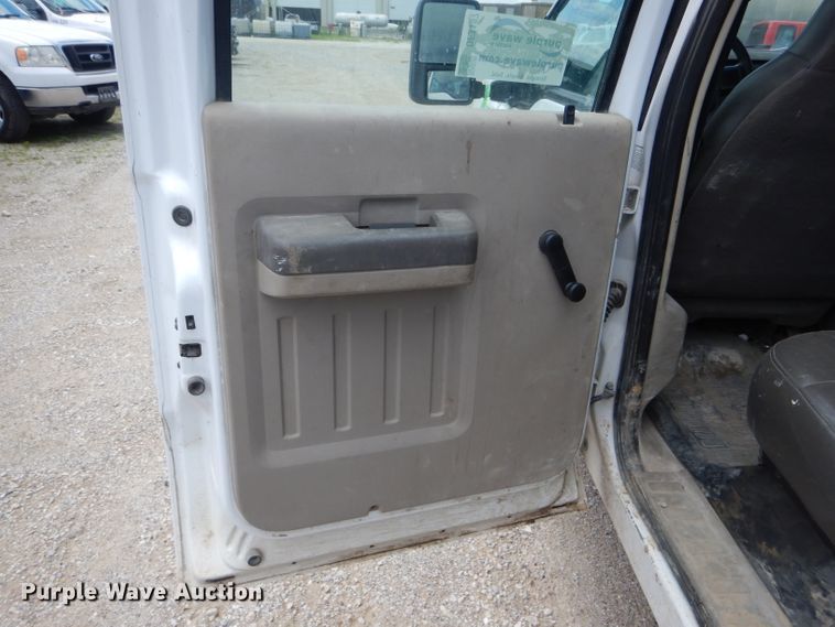 image for item DF3187 2009 Ford F350 Super Duty XL  Crew Cab pickup truck