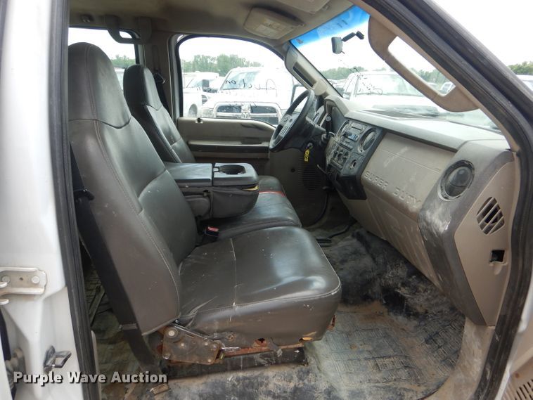 image for item DF3187 2009 Ford F350 Super Duty XL  Crew Cab pickup truck