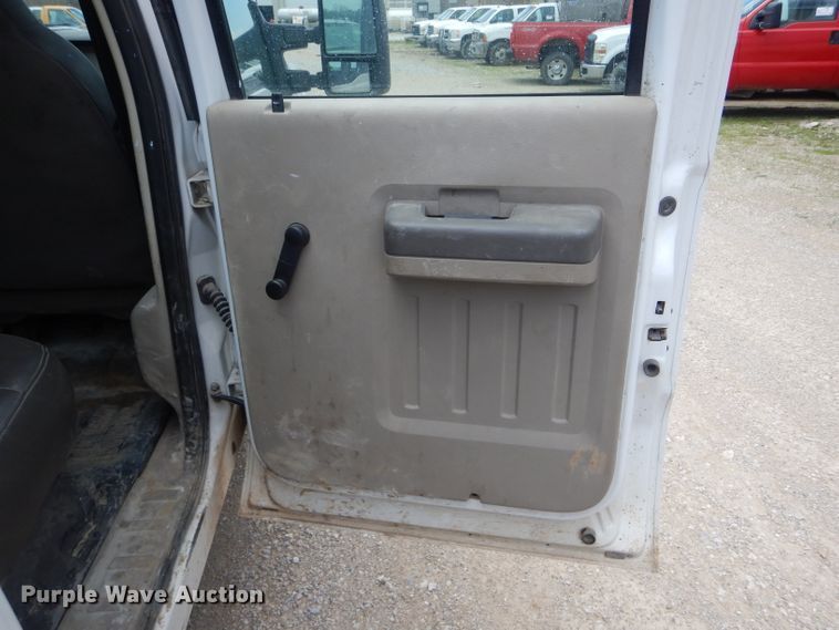 image for item DF3187 2009 Ford F350 Super Duty XL  Crew Cab pickup truck