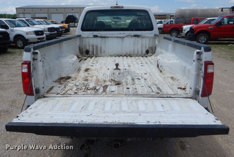 image for item DF3187 2009 Ford F350 Super Duty XL  Crew Cab pickup truck