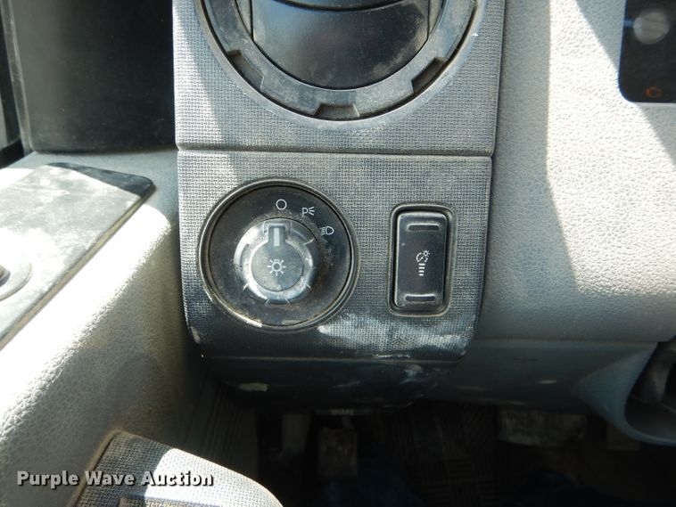 image for item DF3188 2012 Ford F350 Super Duty XL  Crew Cab pickup truck