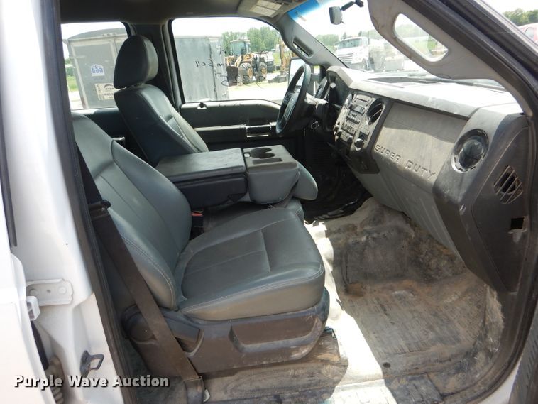 image for item DF3188 2012 Ford F350 Super Duty XL  Crew Cab pickup truck