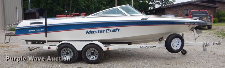 image for item DF3194 1992 Mastercraft Maristar 210  boat