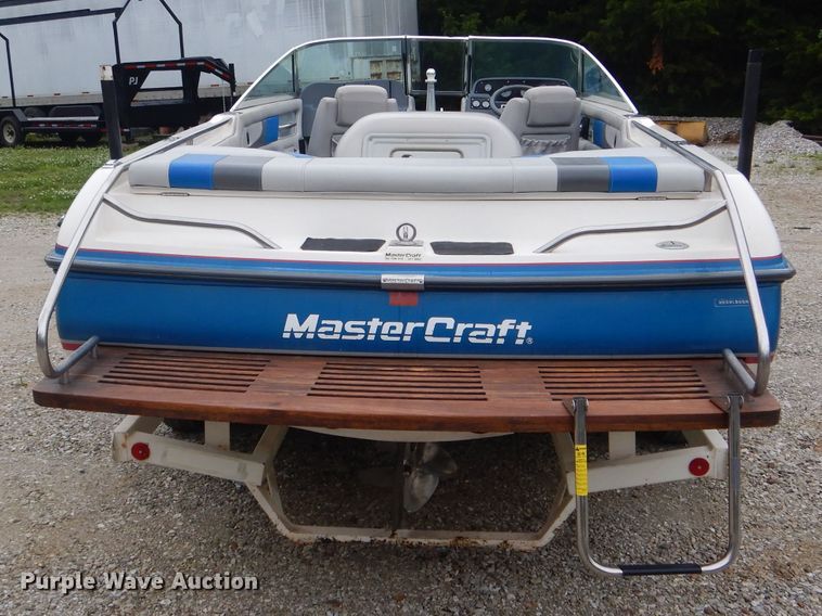 image for item DF3194 1992 Mastercraft Maristar 210  boat