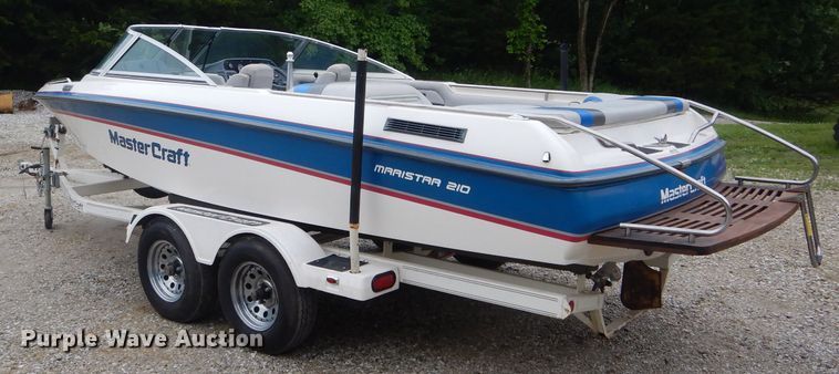 image for item DF3194 1992 Mastercraft Maristar 210  boat