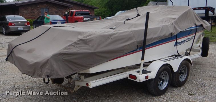 image for item DF3194 1992 Mastercraft Maristar 210  boat