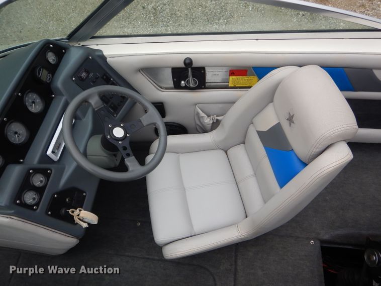 image for item DF3194 1992 Mastercraft Maristar 210  boat