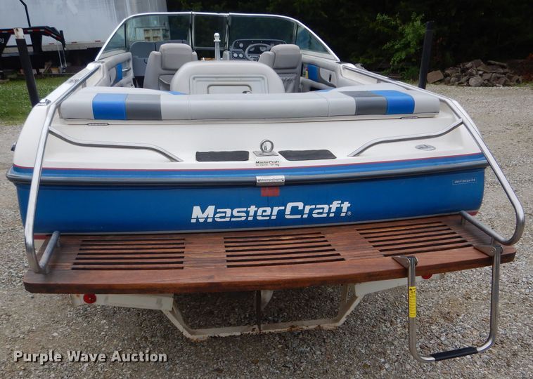 image for item DF3194 1992 Mastercraft Maristar 210  boat