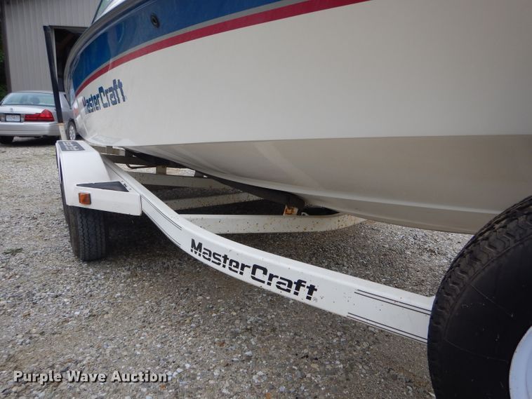 image for item DF3194 1992 Mastercraft Maristar 210  boat
