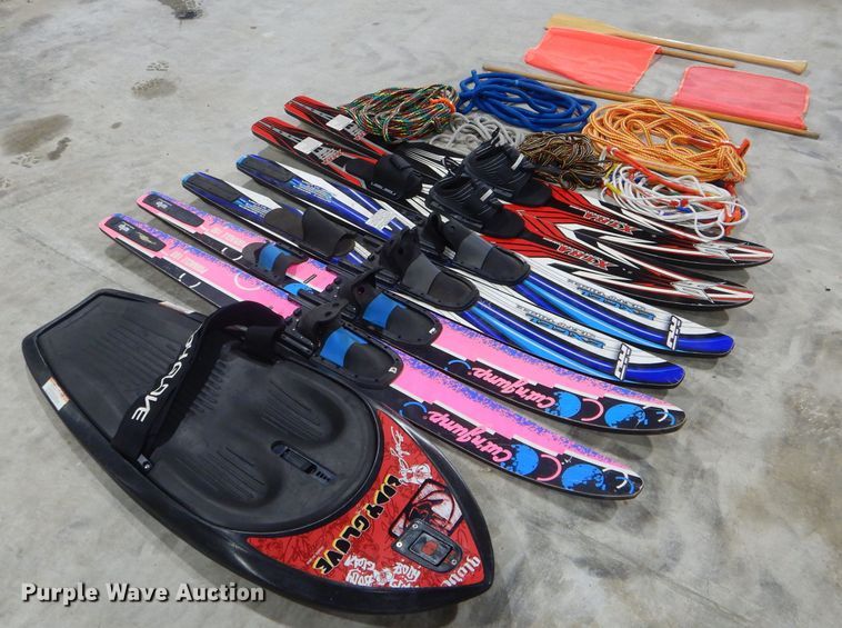 image for item DF3194 1992 Mastercraft Maristar 210  boat