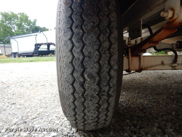 image for item DF3194 1992 Mastercraft Maristar 210  boat