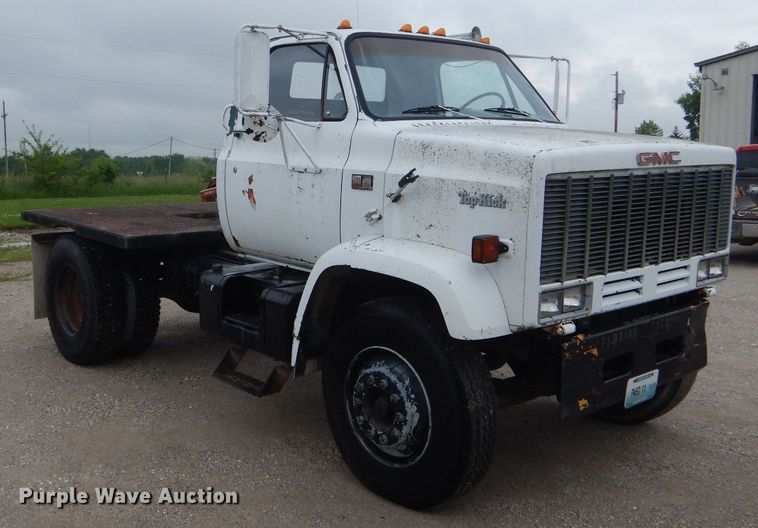 image for item DF3198 1981 GMC TopKick  flatbed truck