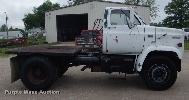 image for item DF3198 1981 GMC TopKick  flatbed truck