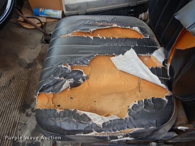 image for item DF3198 1981 GMC TopKick  flatbed truck