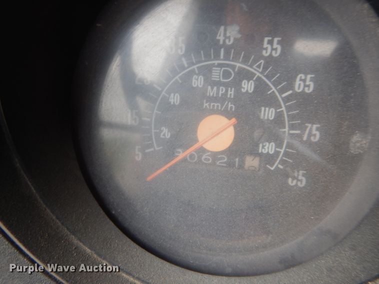 image for item DF3198 1981 GMC TopKick  flatbed truck