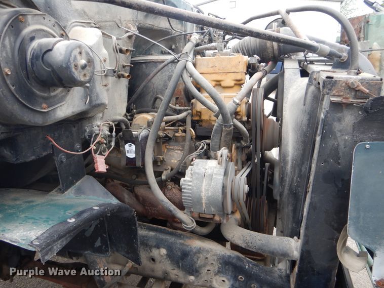 image for item DF3198 1981 GMC TopKick  flatbed truck