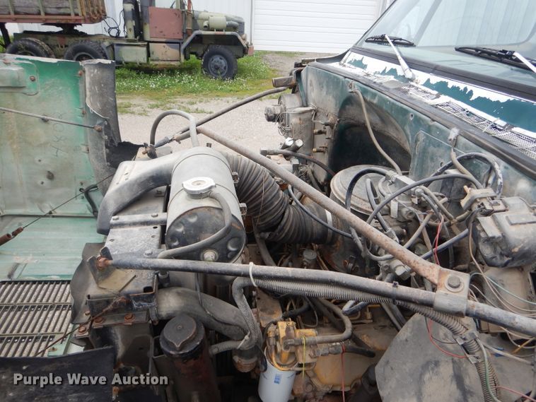 image for item DF3198 1981 GMC TopKick  flatbed truck