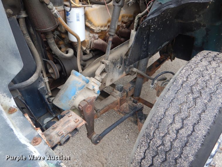 image for item DF3198 1981 GMC TopKick  flatbed truck