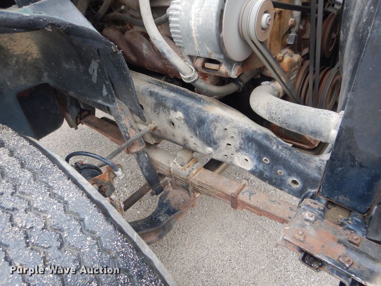 image for item DF3198 1981 GMC TopKick  flatbed truck