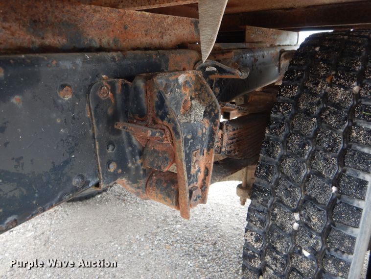 image for item DF3198 1981 GMC TopKick  flatbed truck