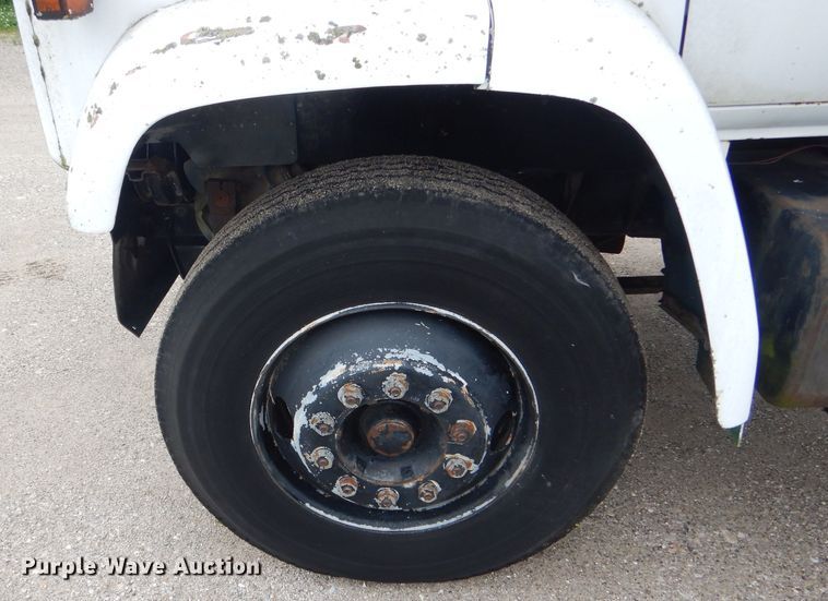 image for item DF3198 1981 GMC TopKick  flatbed truck