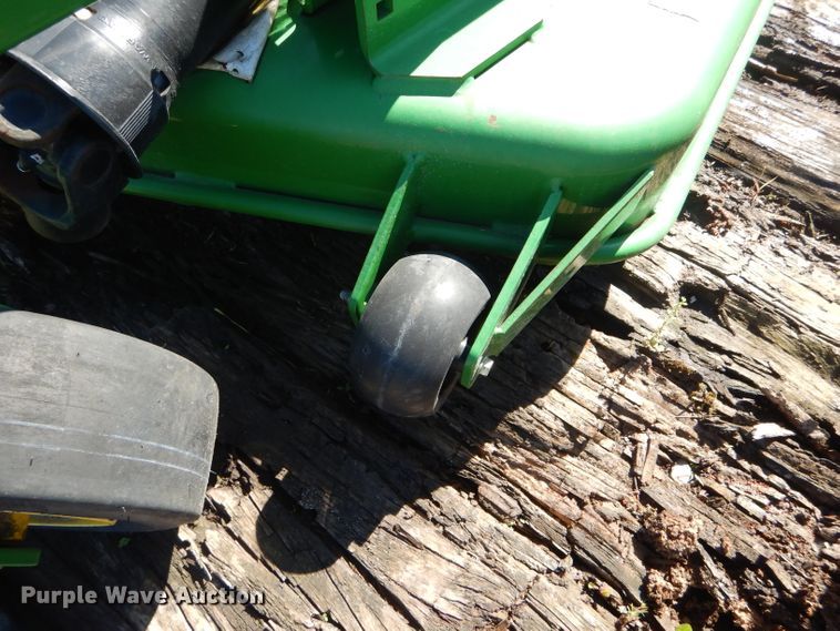 image for item DF3199 John Deere 7 Iroon II mower deck