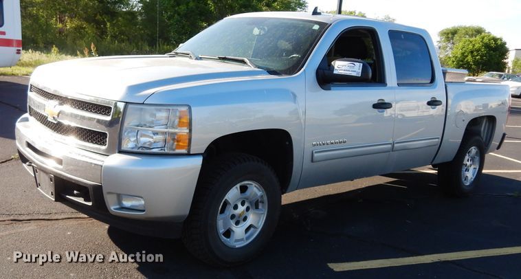 image for item DF4042 2011 Chevrolet Silverado 1500  Crew Cab pickup truck