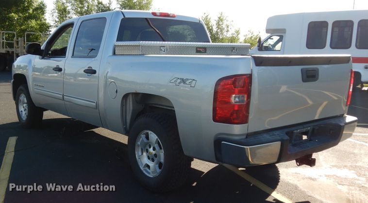 image for item DF4042 2011 Chevrolet Silverado 1500  Crew Cab pickup truck