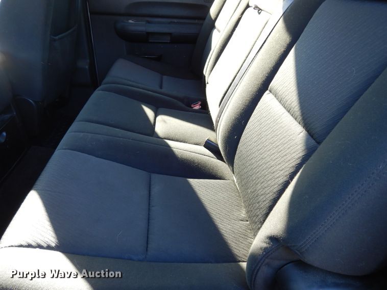 image for item DF4042 2011 Chevrolet Silverado 1500  Crew Cab pickup truck