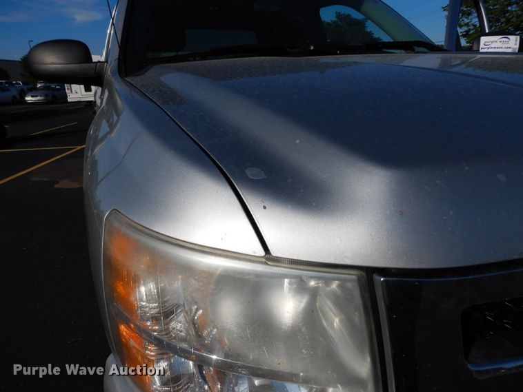 image for item DF4042 2011 Chevrolet Silverado 1500  Crew Cab pickup truck