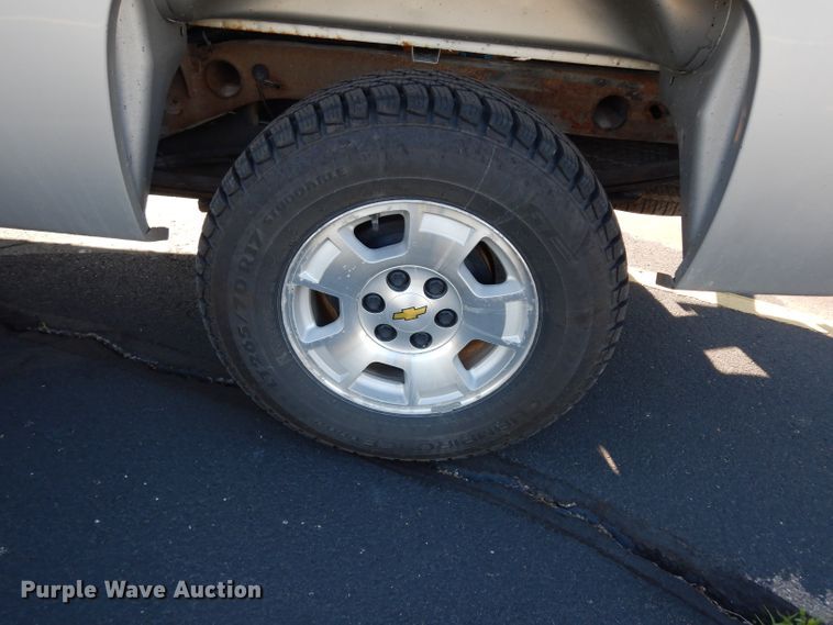 image for item DF4042 2011 Chevrolet Silverado 1500  Crew Cab pickup truck